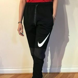 Nike Dri Fit Jogger Sweatpants small